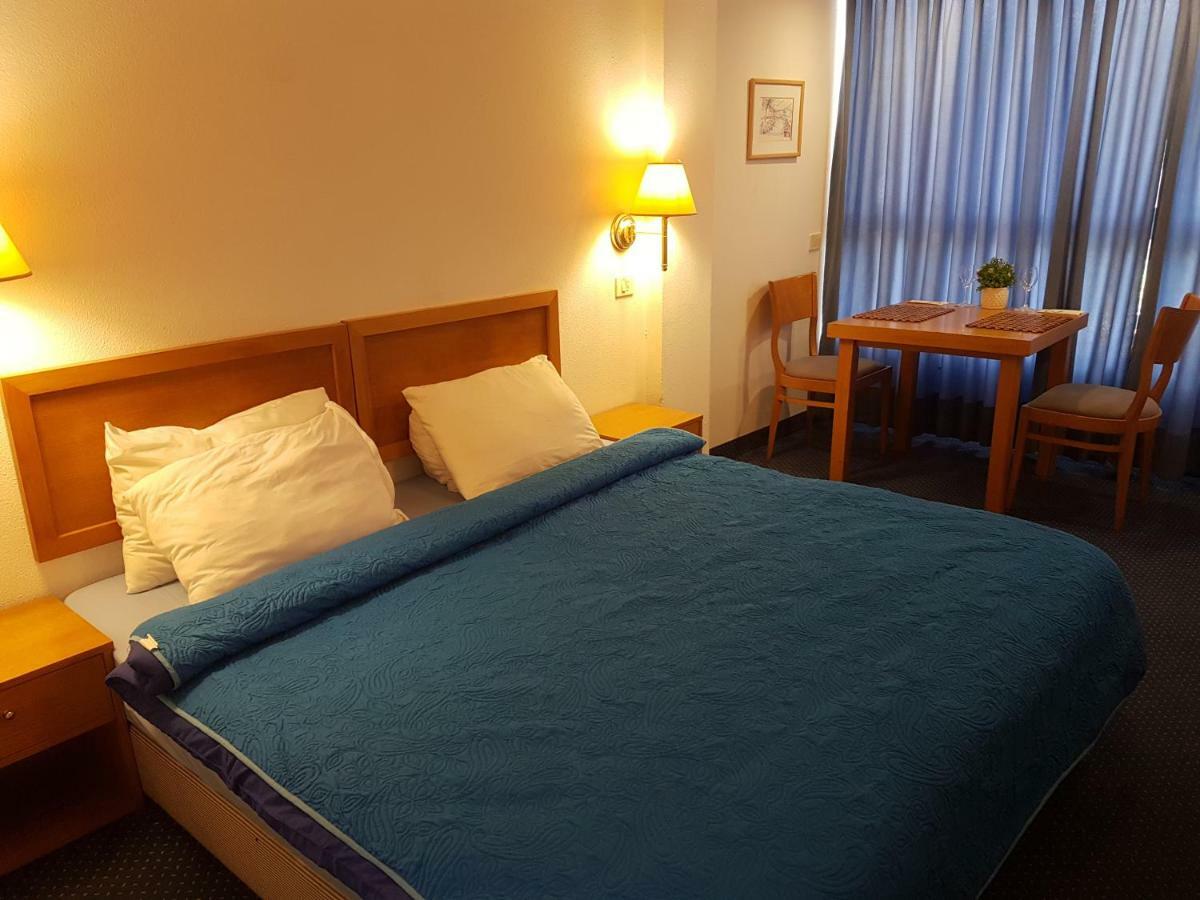 Carmel Mountain Motel Haifa Buitenkant foto